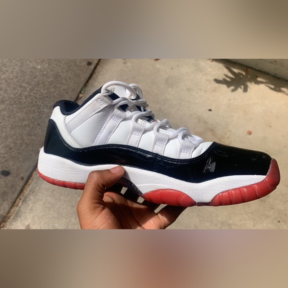 2020 Air Jordan 11 Retro Low 'Concord-Bred - Picture 4 of 6